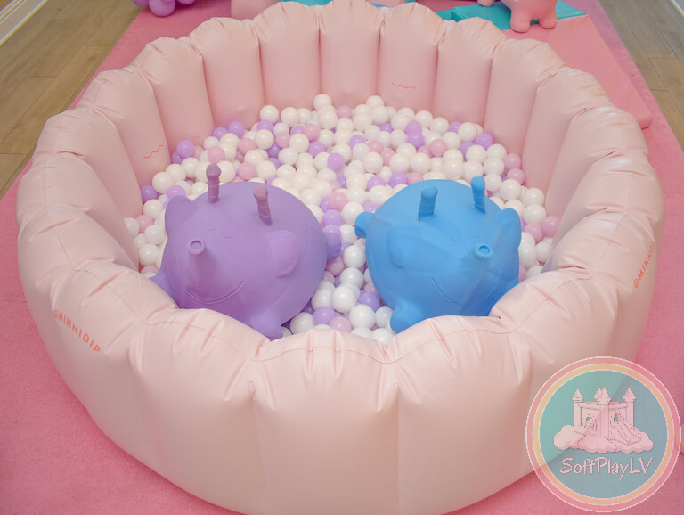Seashell Inflatable Ball Pit: 5.5 ft wide, 21 in tall, scalloped tuft inflatable ball pit. Your choice of play ball colors.